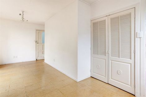 Photo of property in 20 Wilsher Crescent, Henderson, Auckland, 0612