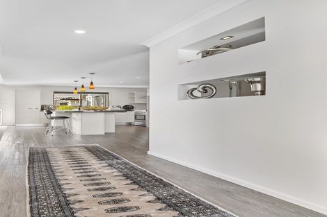 Photo of property in 14 Parsot Place, Pukekohe, 2120