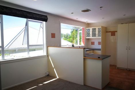 Photo of property in 10 Barron Drive, Green Bay, Auckland, 0604