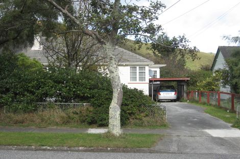 Photo of property in 32 Langford Street, Naenae, Lower Hutt, 5011