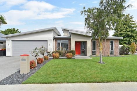 Photo of property in 25 Cedar Place, Rangiora, 7400