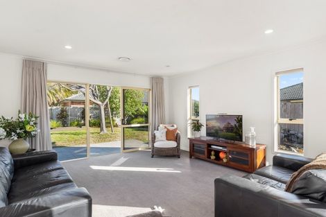 Photo of property in 26 Katerini Grove, Papamoa Beach, Papamoa, 3118