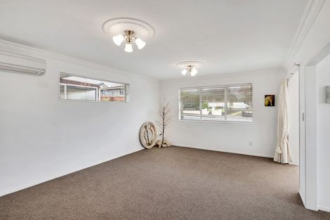 Photo of property in 1/4 French Street, Moturoa, New Plymouth, 4310