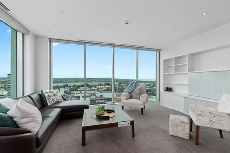 Photo of property in Sentinel Apartments, 1304/3 Northcroft Street, Takapuna, Auckland, 0622