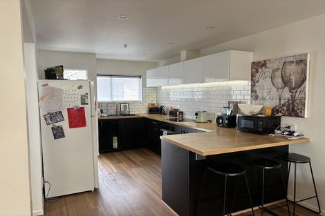 Photo of property in 1/10 Mangaroa Hill Road, Maoribank, Upper Hutt, 5018