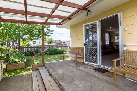 Photo of property in 5 Baillie Crescent, Carterton, 5713