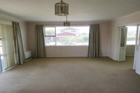 Photo of property in 31 Truby King Street, Merrilands, New Plymouth, 4312