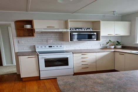 Photo of property in 7 Terrance Grove, Paparangi, Wellington, 6037