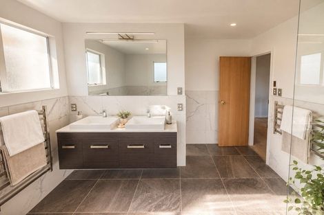 Photo of property in 4 Ridvan Grove, Ngaio, Wellington, 6035