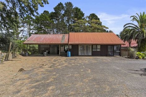 Photo of property in 10 Whites Road, Whitford, Howick, 2571