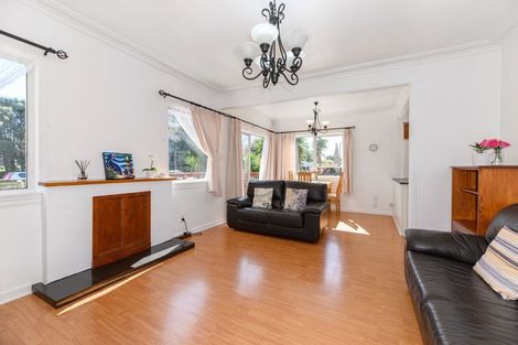 Photo of property in 1/18 Northcote Road, Takapuna, Auckland, 0622