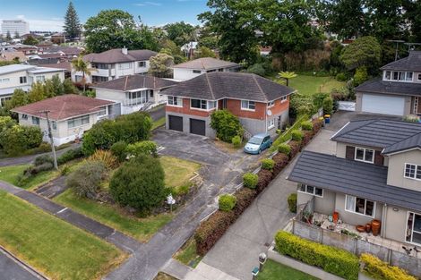 Photo of property in 40 Corunna Road, Milford, Auckland, 0620