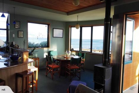 Photo of property in 166 The Esplanade, Houghton Bay, Wellington, 6023