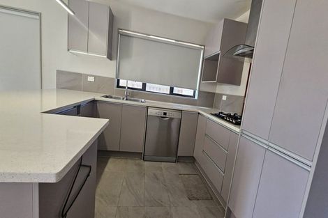 Photo of property in 7 View Road, Mangere, Auckland, 2022