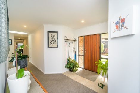 Photo of property in 14 Tennyson Avenue, Kelvin Grove, Palmerston North, 4414