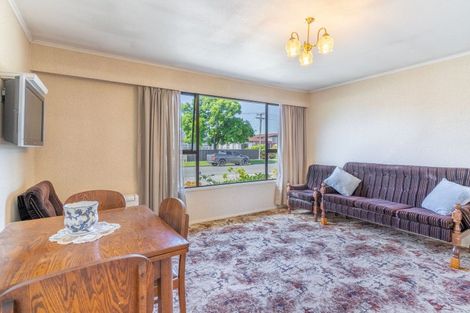 Photo of property in 10 Grange Street, Winton, 9720