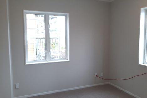 Photo of property in 28 Saddleback Crescent, Papakura, 2110