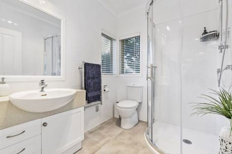 Photo of property in 7 Toledo Avenue, Henderson, Auckland, 0612