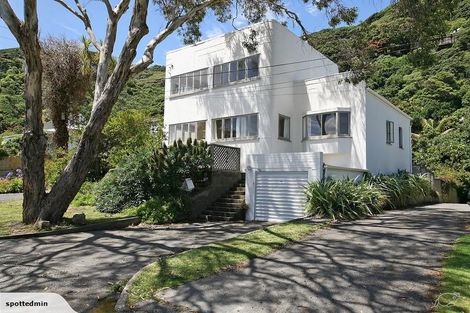Photo of property in 12 Mahoe Street, Eastbourne, Lower Hutt, 5013