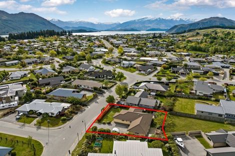 Photo of property in 24 Tyndall Street, Wanaka, 9305