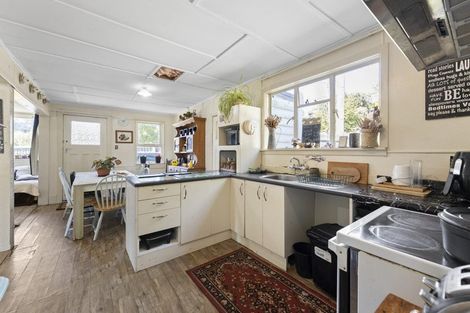 Photo of property in 10 Sandown Street, Waihola, Milton, 9073