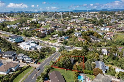 Photo of property in 8 Makora Road, Massey, Auckland, 0614