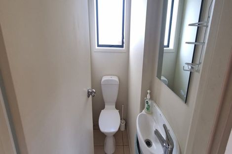 Photo of property in 47 Tiri Tiri Road, Birkdale, Auckland, 0626