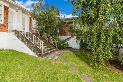 Photo of property in 2/1 Hythe Terrace, Mairangi Bay, Auckland, 0630