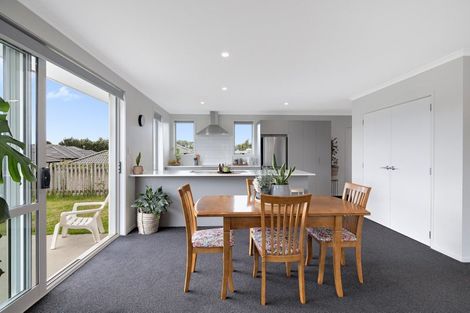 Photo of property in 1 Harakeke Way, Papamoa Beach, Te Puke, 3187