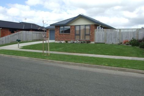 Photo of property in 53 Meridian Grove, Kelvin Grove, Palmerston North, 4414