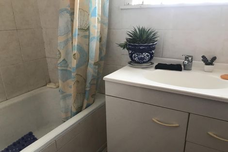 Photo of property in 14 Swaffield Road, Papatoetoe, Auckland, 2025