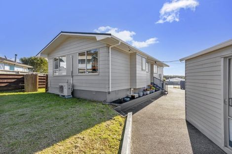 Photo of property in 58 Forest Hill Road, Henderson, Auckland, 0612