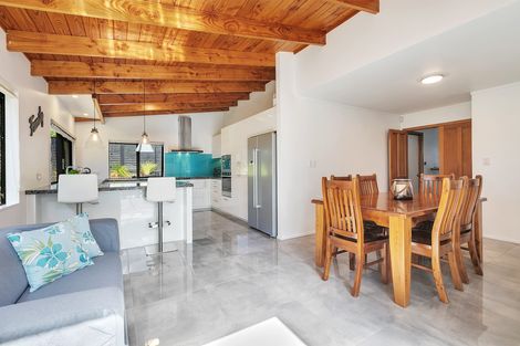 Photo of property in 12 Twin Wharf Road, Herald Island, Auckland, 0618