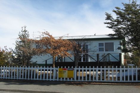 Photo of property in 5 Hopkins Road, Twizel, 7901