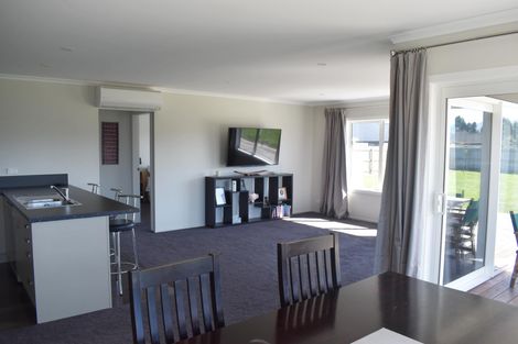 Photo of property in 8 Hartley Avenue, Carterton, 5713