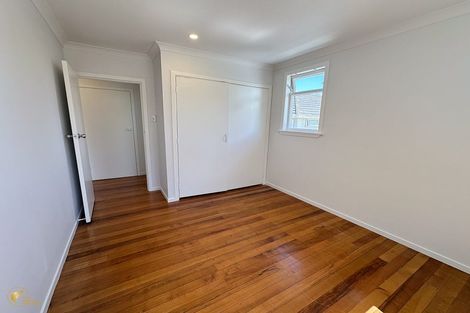 Photo of property in 27 Line Road, Glen Innes, Auckland, 1072