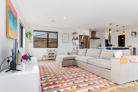 Photo of property in 14 Furlong Road, Papamoa, 3118