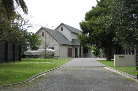 Photo of property in 125 Ferry Parade, Herald Island, Auckland, 0618