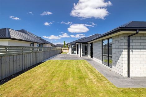 Photo of property in 6 Bryden Place, Halswell, Christchurch, 8025