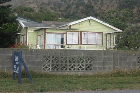 Photo of property in 60 The Parade, Paekakariki, 5034