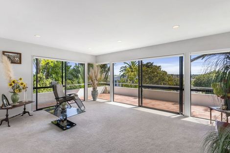 Photo of property in 15 Perendale Close, Somerville, Auckland, 2014