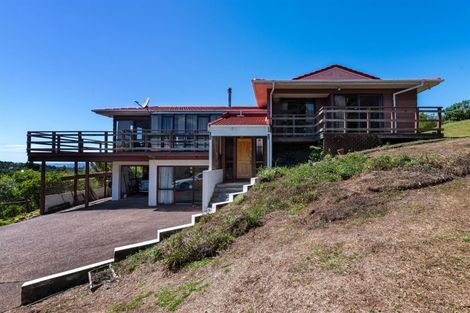 Photo of property in 1010 Scenic Drive North, Swanson, Auckland, 0816