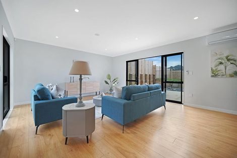 Photo of property in 16 Lumber Rise, Swanson, Auckland, 0614