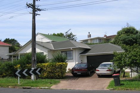 Photo of property in 32 Valonia Street, New Windsor, Auckland, 0600