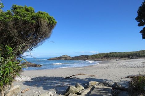 Photo of property in 109 Beach Road, Charleston, Cape Foulwind, 7892