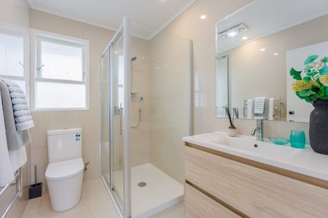 Photo of property in 21 Compton Street, Hillcrest, Auckland, 0627