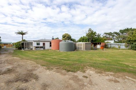 Photo of property in 40 Seaview Road, Herbertville, Dannevirke, 4970
