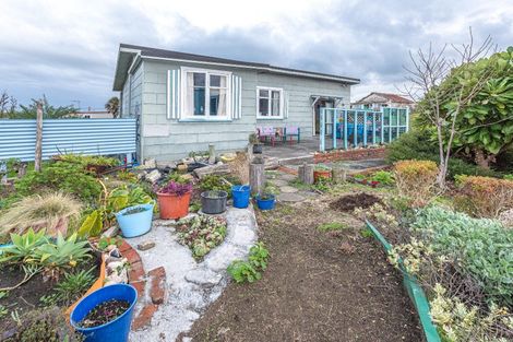 Photo of property in 26 Rangiora Street, Castlecliff, Whanganui, 4501