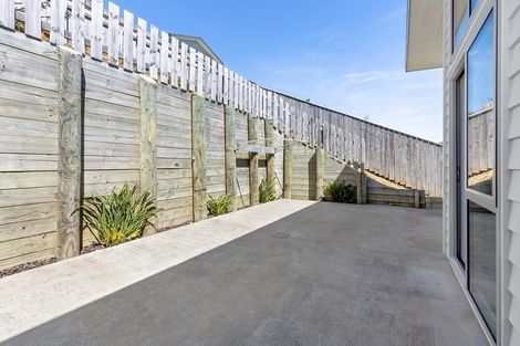 Photo of property in 9a Madeira Close, Whitby, Porirua, 5024