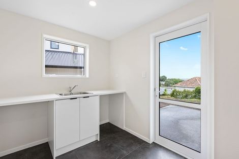 Photo of property in 4 Vipond Road, Stanmore Bay, Whangaparaoa, 0932